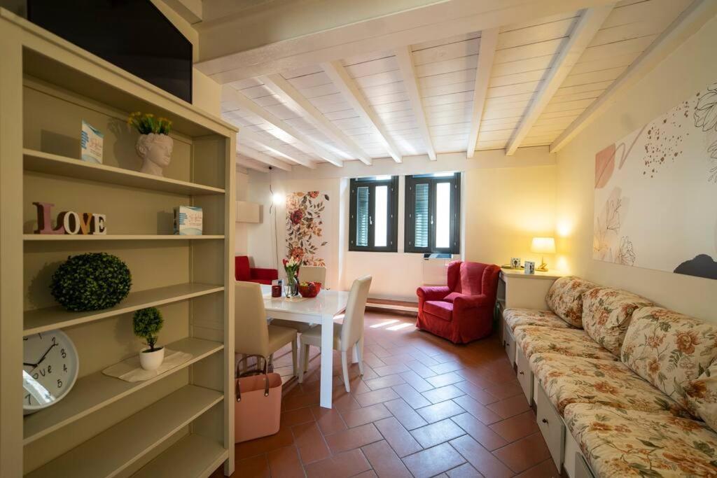 Odi Et Amo - Luxury Love Brescia Exterior foto
